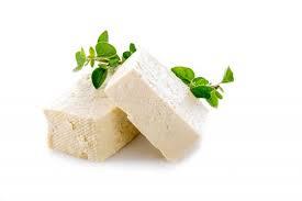 Kuzey Ege'de bulunan Ezine ait güzel bir beyaz peynir servisi